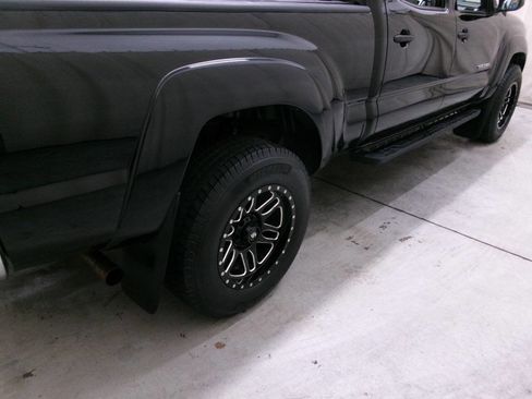 Used 2012 Toyota Tacoma 4x4 Double Cab w/ SR5 Pkg image 11