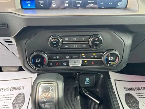 Used 2025 Ford Bronco Outer Banks AWD/4WD image 18