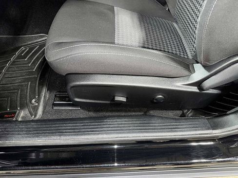 Used 2022 Dodge Challenger R/T w/ Blacktop Package image 21