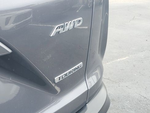 Used 2019 Honda CR-V Touring image 11