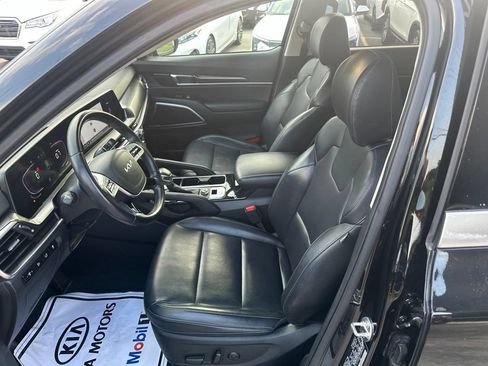 Used 2025 Kia Telluride S FWD image 13