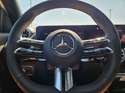 Used 2026 Mercedes-Benz GLA 250 image 23