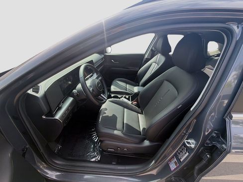 Used 2024 Hyundai Kona Limited FWD image 17