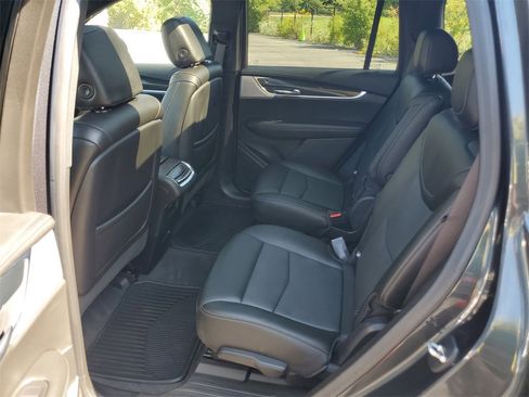 Used 2021 Cadillac XT6 Sport image 21