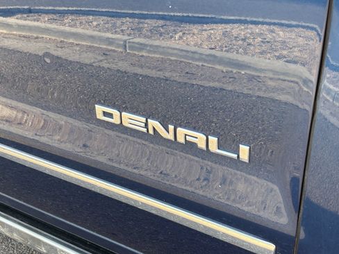 Used 2017 GMC Sierra 1500 Denali w/ Denali Ultimate Package AWD/4WD image 5