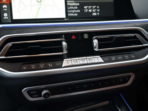 Used 2022 BMW X5 xDrive40i AWD/4WD image 37