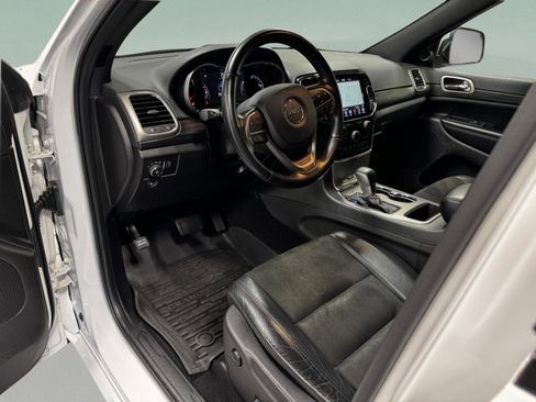 Used 2021 Jeep Grand Cherokee Laredo X image 8