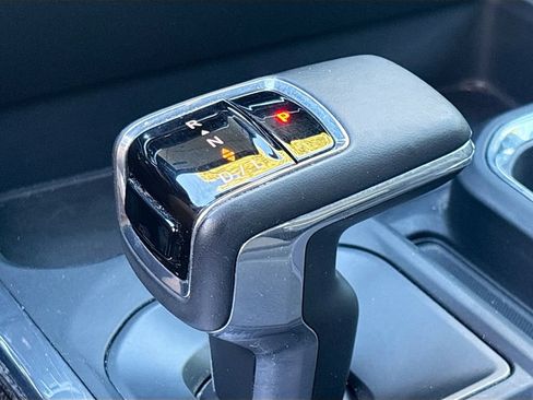 Used 2025 Chevrolet Silverado 1500 LT AWD/4WD image 17