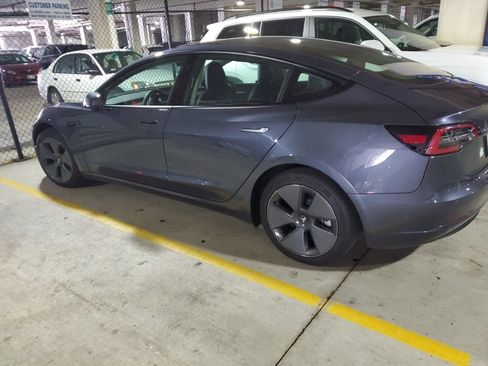 Used 2022 Tesla Model 3 Long Range AWD/4WD image 11