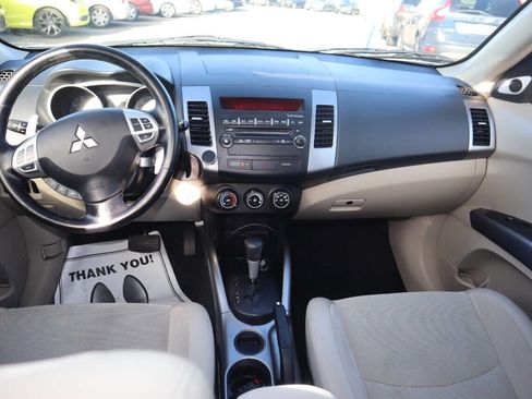 Used 2008 Mitsubishi Outlander SE image 18