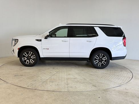 Used 2023 GMC Yukon AT4 w/ Technology Package AWD/4WD image 2