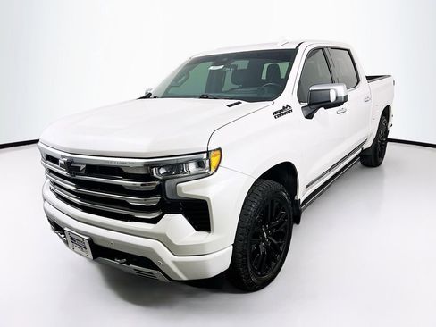 Certified 2024 Chevrolet Silverado 1500 High Country w/ Technology Package AWD/4WD image 3