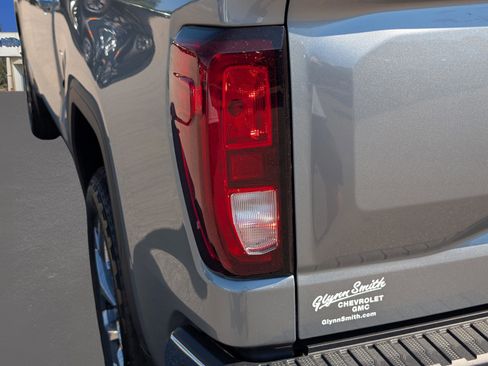 New 2026 GMC Sierra 1500 SLE w/ X31 Off-Road Package image 11