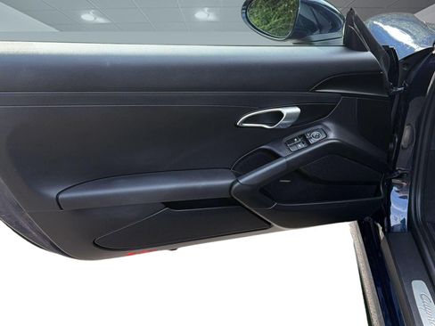 Used 2021 Porsche 718 Cayman RWD image 12