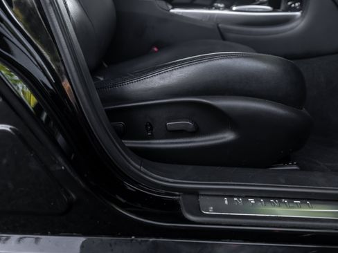 Used 2019 INFINITI Q70 Luxe RWD image 56