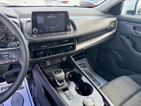 Certified 2024 Nissan Rogue SV image 26