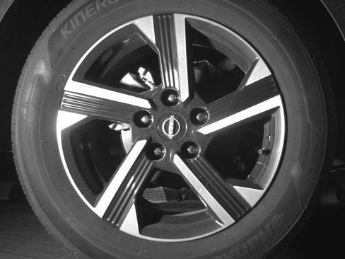 Used 2025 Nissan Sentra SV FWD image 15