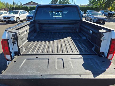 Used 2023 Honda Ridgeline Black Edition image 13