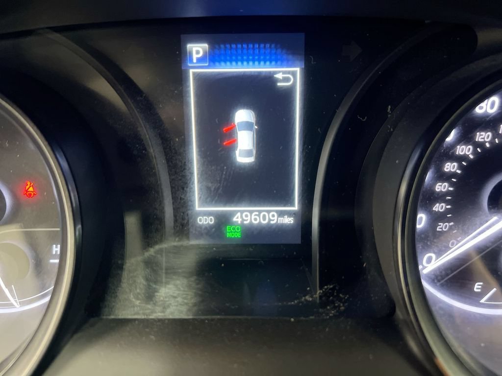 Used 2022 Toyota Camry SE FWD image 13