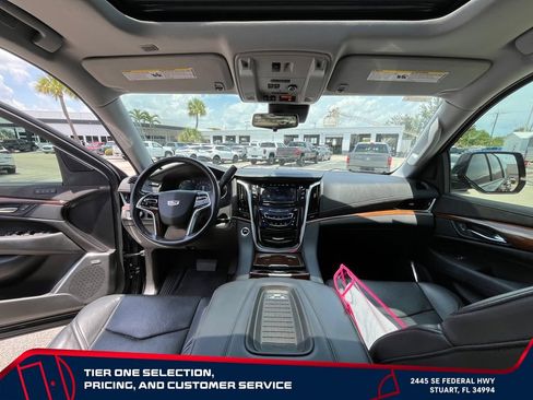 Used 2020 Cadillac Escalade ESV Premium Luxury RWD image 34