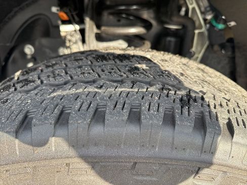 Used 2024 Ford F250 Limited image 37