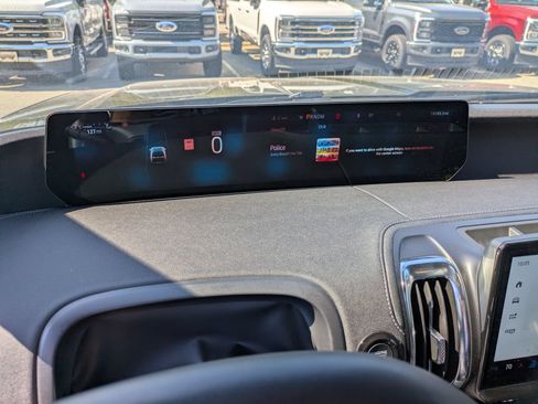 Certified 2025 Ford Expedition Platinum w/ Stealth Performance Package AWD/4WD image 22