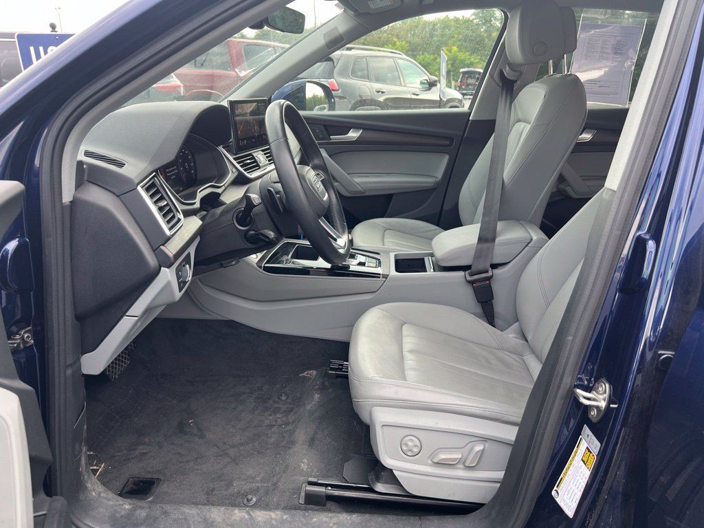 Used 2021 Audi Q5 2.0T Premium Plus w/ Premium Plus Package AWD/4WD image 6