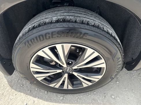 Used 2023 Nissan Rogue SV w/ SV Premium B Package FWD image 26