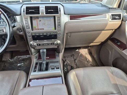 Used 2018 Lexus GX 460 Premium w/ Premium Package AWD/4WD image 14