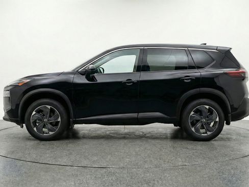 Used 2025 Nissan Rogue SV image 5