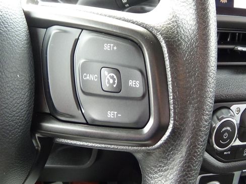 Certified 2025 Jeep Wrangler Sport AWD/4WD image 14