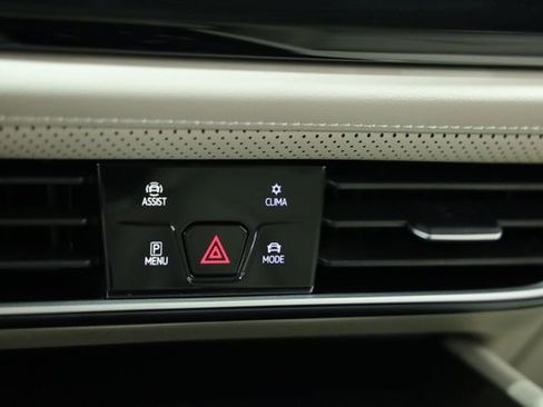 New 2026 Volkswagen Atlas SE FWD image 21