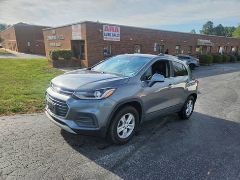Used 2019 Chevrolet Trax LT w/ LT Convenience Package AWD/4WD image 1