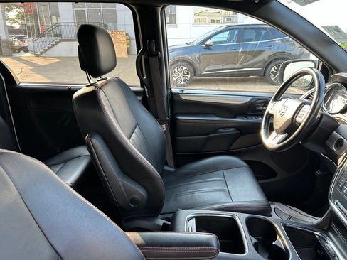 Used 2019 Dodge Grand Caravan GT FWD image 9