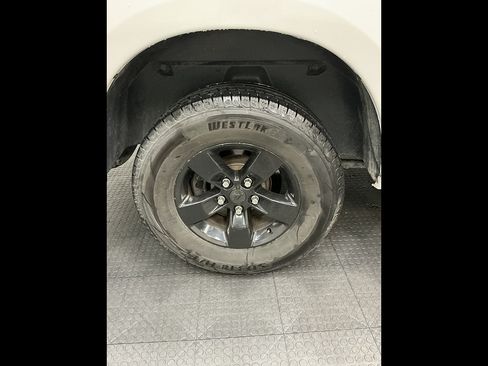 Used 2021 RAM 1500 Classic SLT AWD/4WD image 37