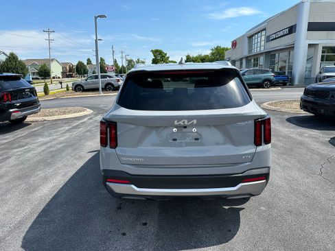 New 2026 Kia Sorento S AWD/4WD image 6