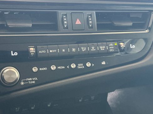 Used 2023 Lexus ES 350 w/ Premium Package FWD image 16