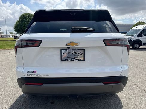 Used 2025 Chevrolet Equinox LT w/ Convenience Package II image 5