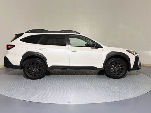 Used 2023 Subaru Outback Onyx Edition AWD/4WD image 8