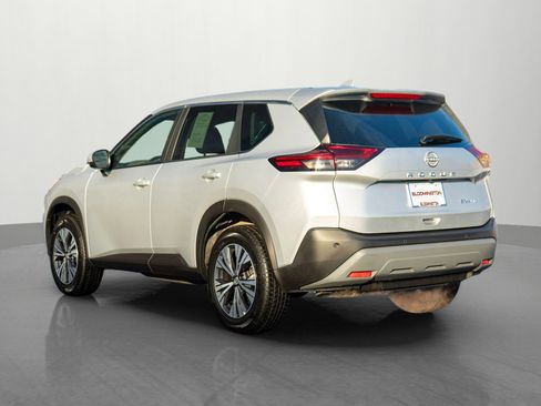 Used 2023 Nissan Rogue SV image 5