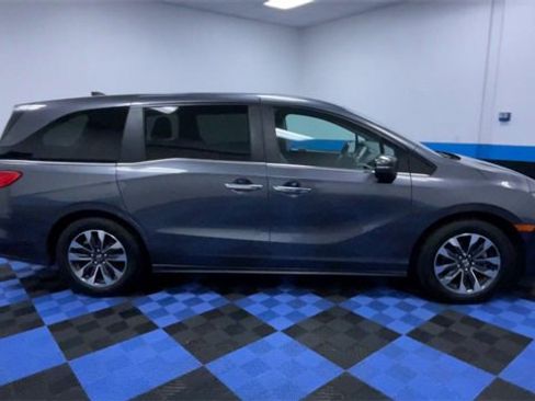 Used 2024 Honda Odyssey EX-L image 9