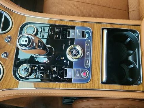 Used 2022 Bentley Continental GT image 47