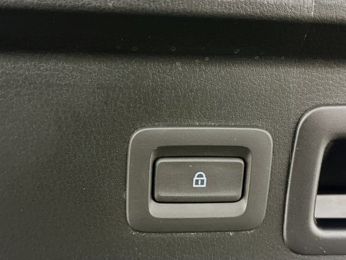 Used 2025 MAZDA CX-30 AWD 2.5 S w/ Preferred Package image 32