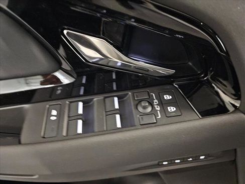 Certified 2026 Land Rover Range Rover Evoque S image 28