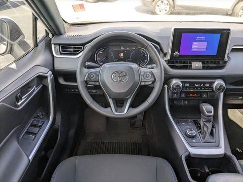 Certified 2023 Toyota RAV4 SE w/ Convenience Package AWD/4WD image 16