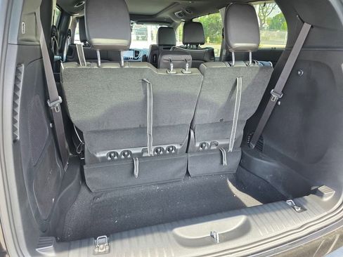 New 2026 Chrysler Pacifica Limited w/ Uconnect Theater Family Group image 11