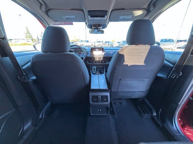Used 2025 Nissan Rogue SV AWD/4WD image 34