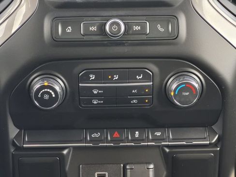 Used 2020 Chevrolet Silverado 1500 Custom w/ Custom Value Package RWD image 17