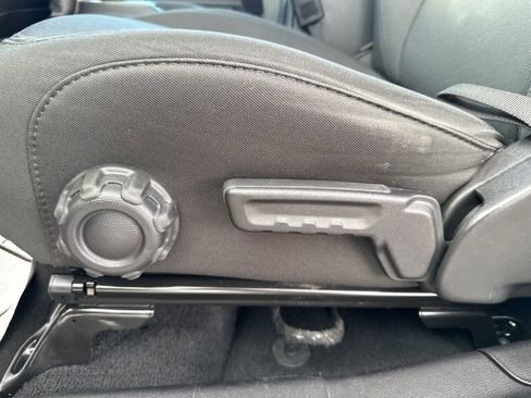 Used 2023 Jeep Wrangler Sahara image 15