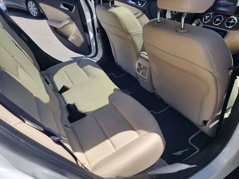 Used 2018 Mercedes-Benz GLA 250 4MATIC image 14